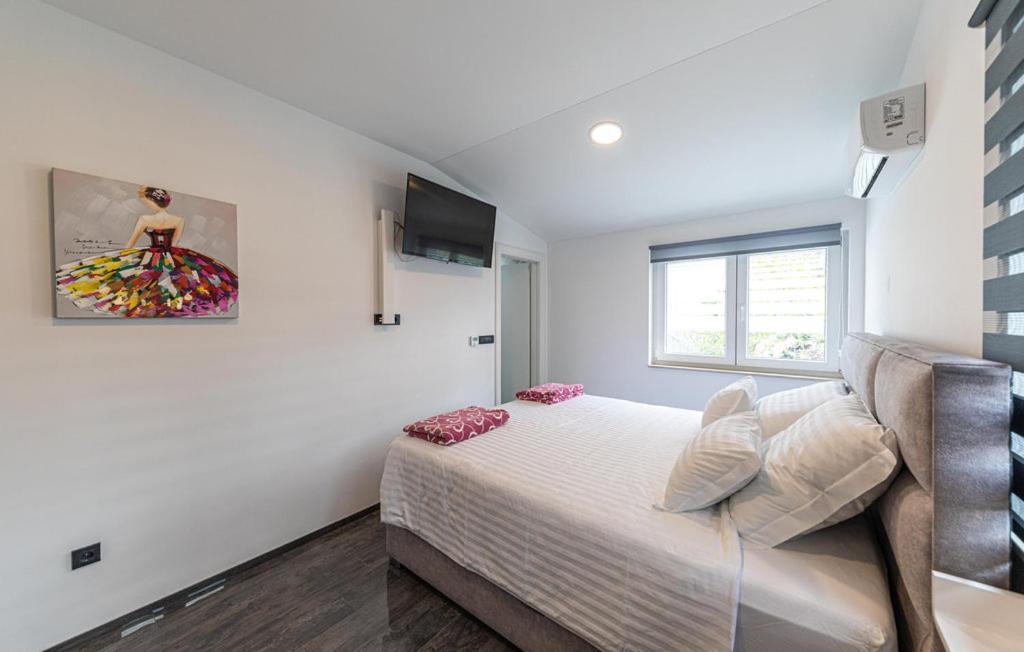 Premium Apartment With Jacuzzi Trogir Exterior photo